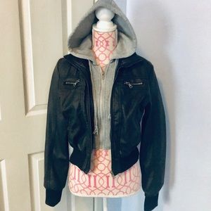 🔅Very cute Black jacket with hoodie🔅